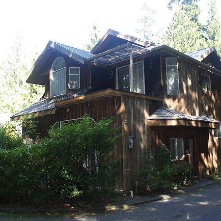 Sea Star Suites Tofino Exterior photo